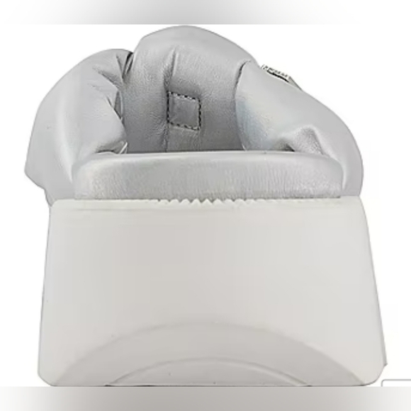 Juicy By Juicy Couture Womens Slide Sandals Silver 11 - Picture 3 of 5